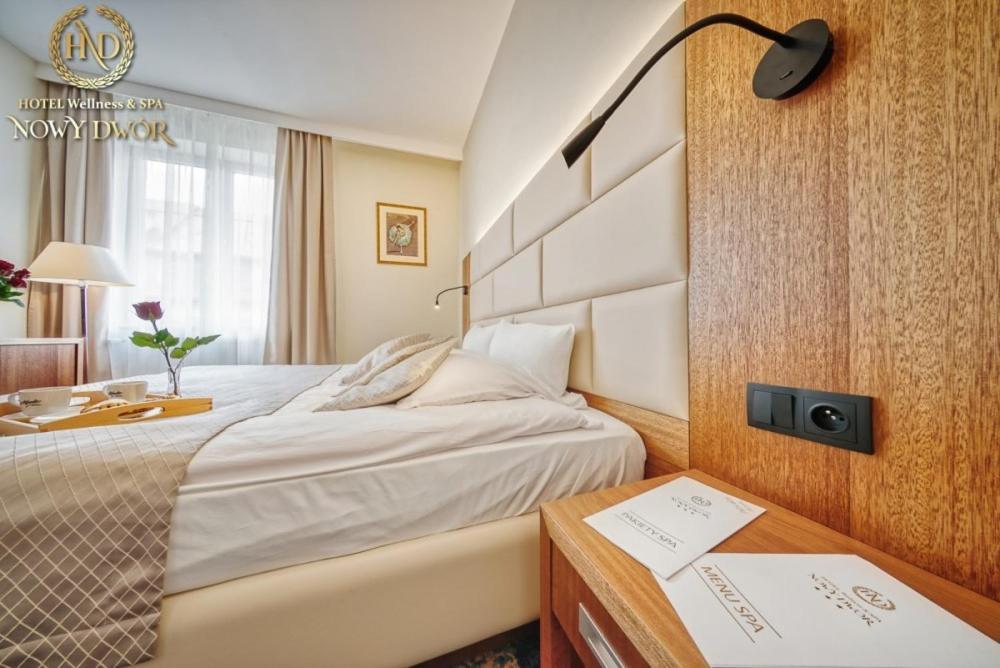 Hotel Wellness & Spa Nowy Dwor Жешов Екстериор снимка