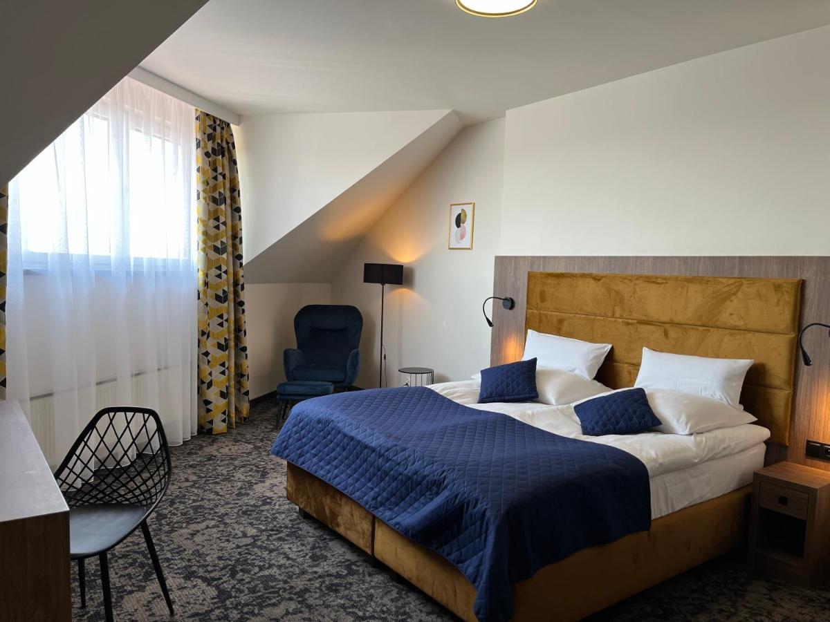 Hotel Wellness & Spa Nowy Dwor Жешов Екстериор снимка