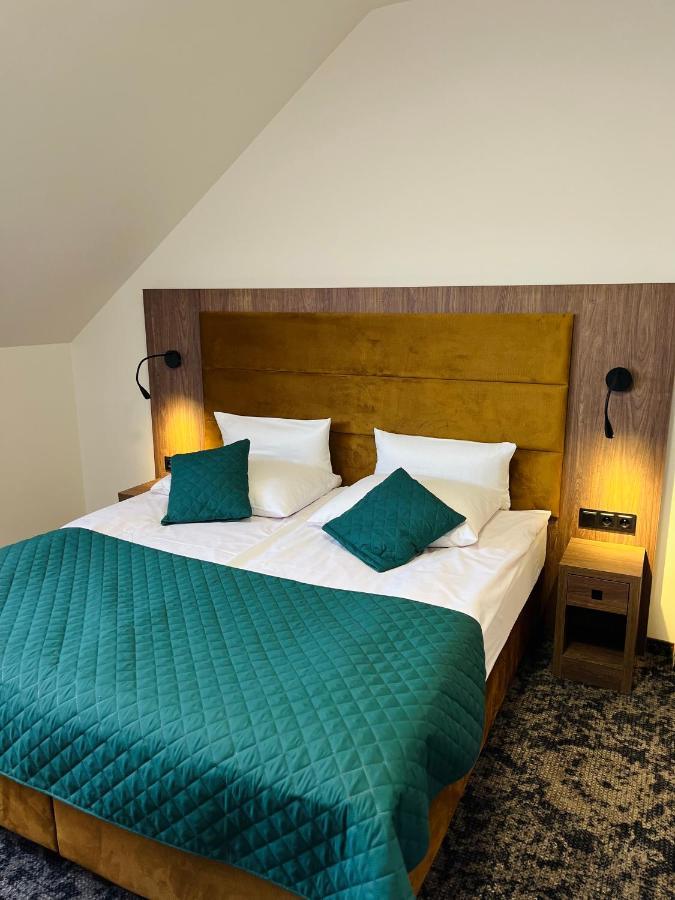Hotel Wellness & Spa Nowy Dwor Жешов Екстериор снимка