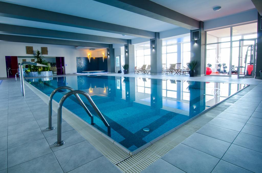 Hotel Wellness & Spa Nowy Dwor Жешов Екстериор снимка