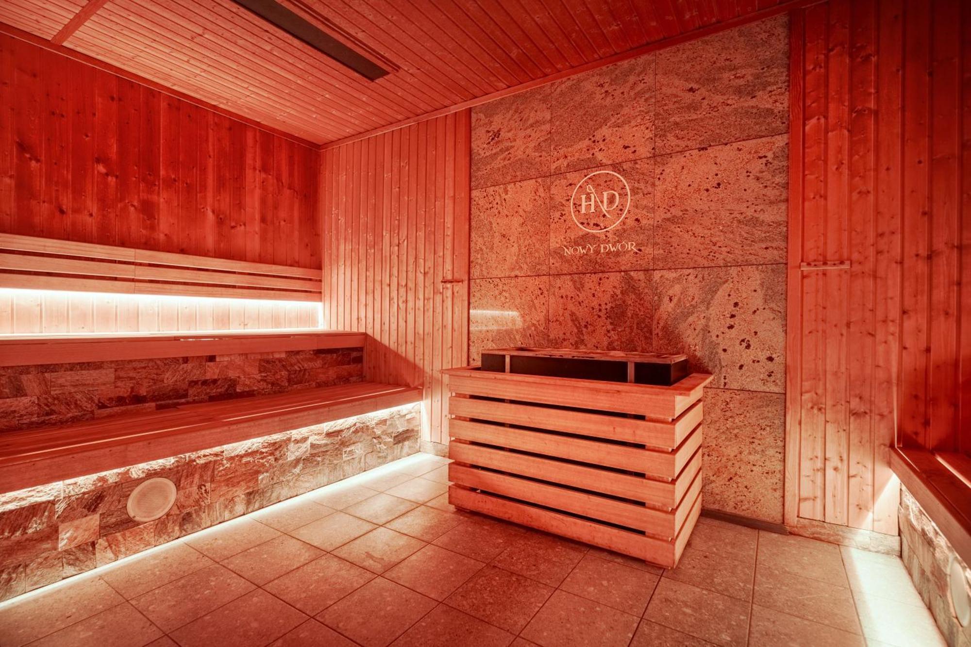 Hotel Wellness & Spa Nowy Dwor Жешов Екстериор снимка