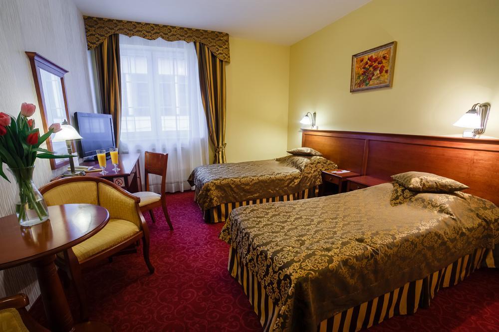 Hotel Wellness & Spa Nowy Dwor Жешов Екстериор снимка